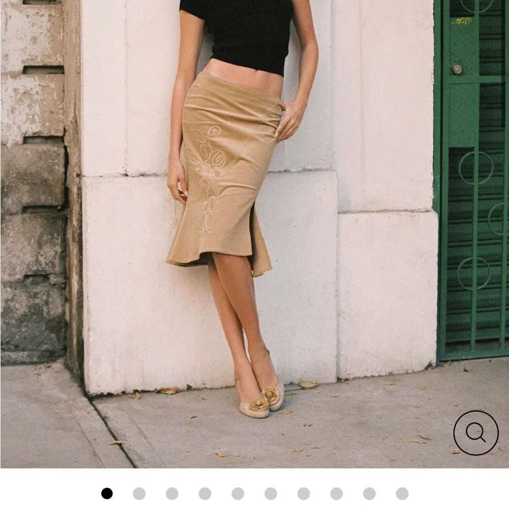 with jean naomi skirt - Picture 6 of 7